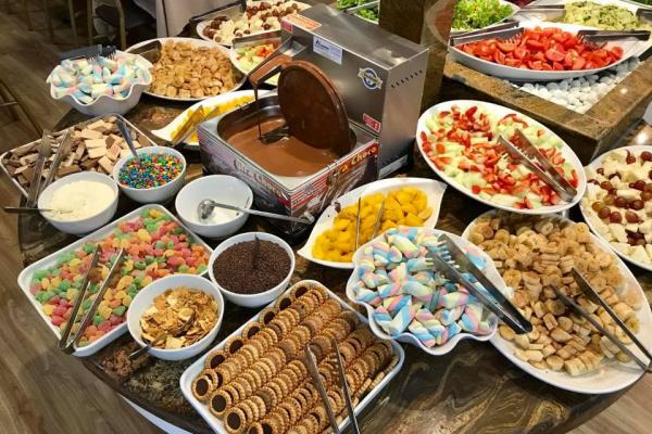 Ilha de Fondue Doces